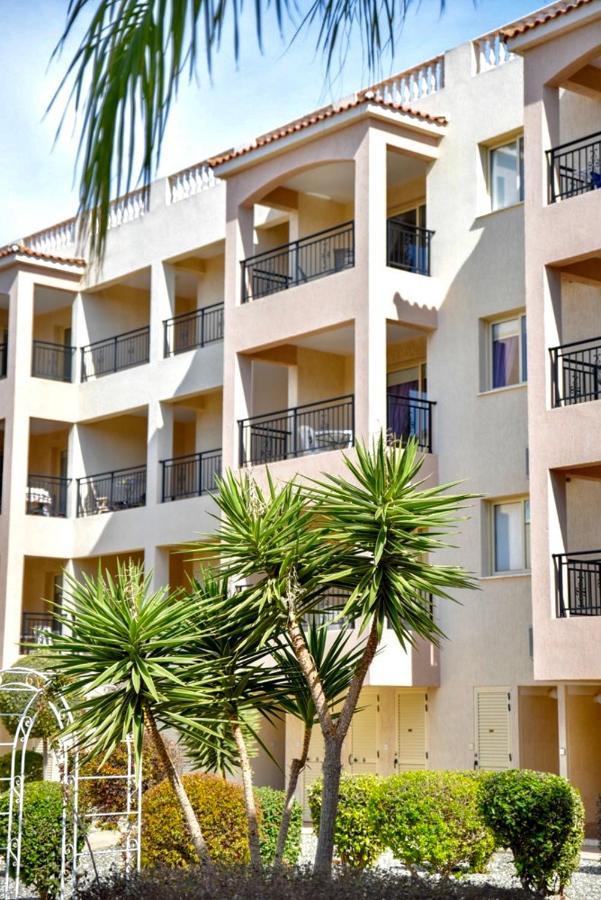 Royal Seacrest F G5 Ground Floor Apartment Pafos Dış mekan fotoğraf