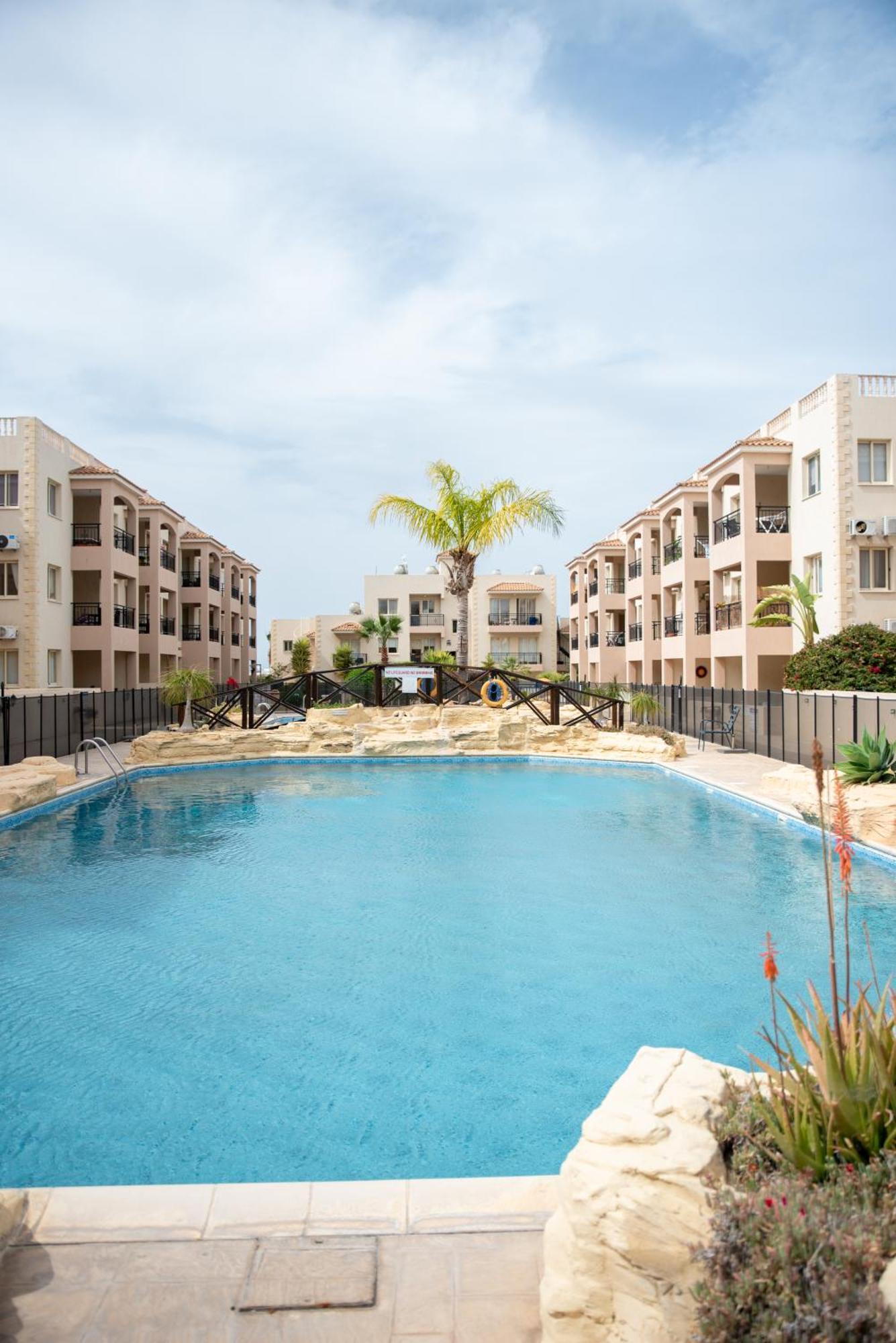 Royal Seacrest F G5 Ground Floor Apartment Pafos Dış mekan fotoğraf